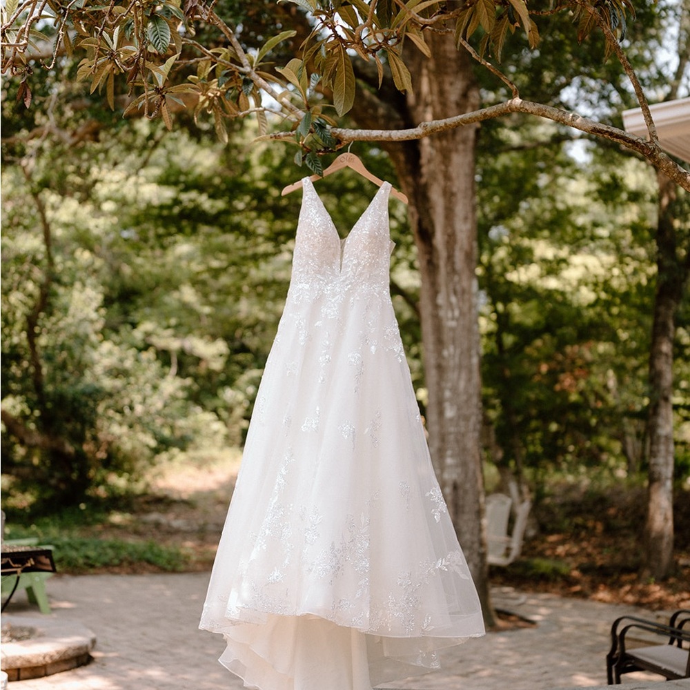 Elegant Allure Designer Hand-Beaded Lace Wedding Dress with Train Size 14 Petite